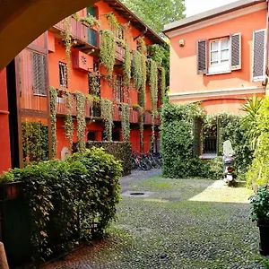 https://alzaia-naviglio-grande.it-lombardy.com